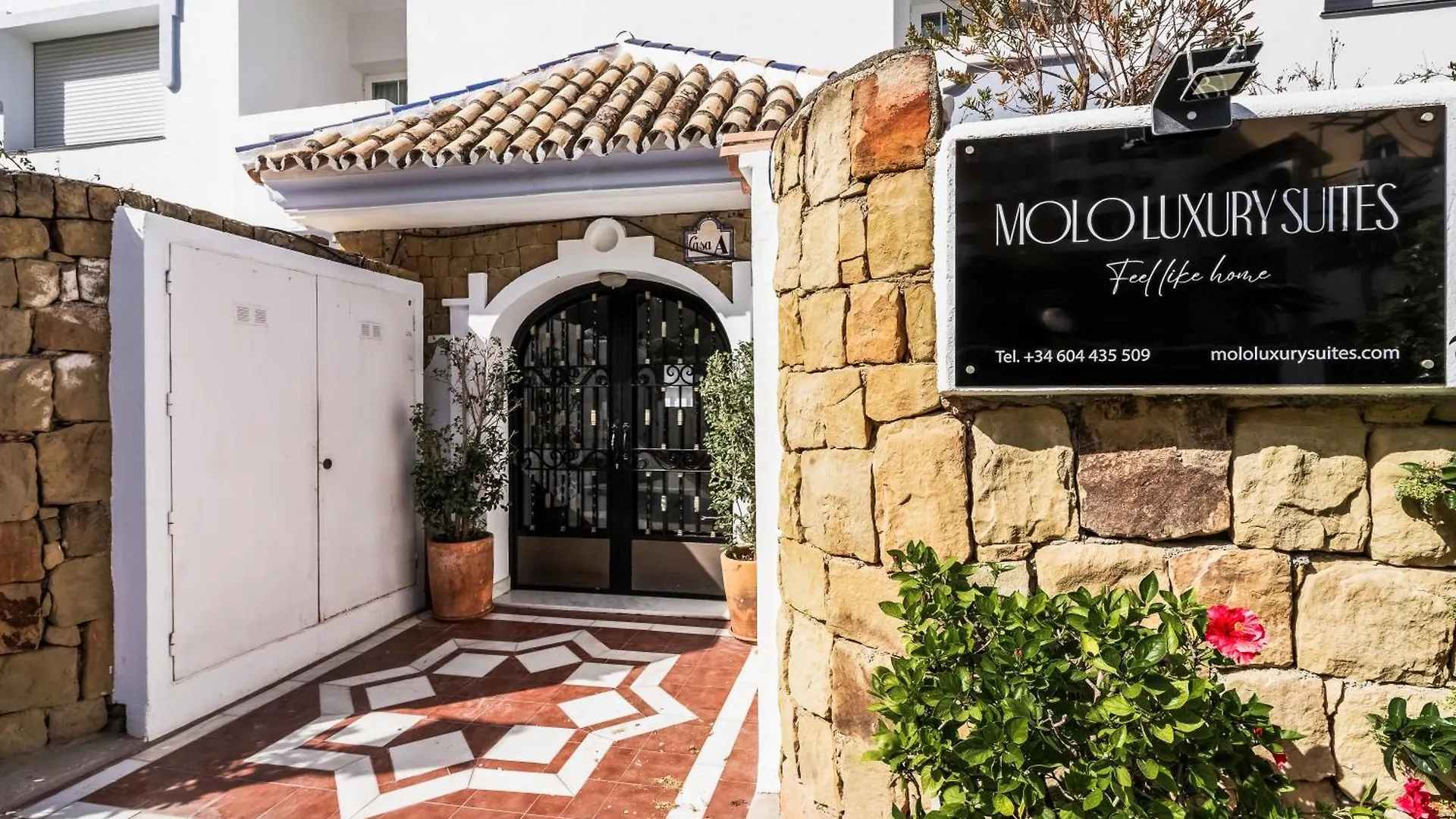 Molo Luxury Suites Puerto Banus Marbellac Hotel