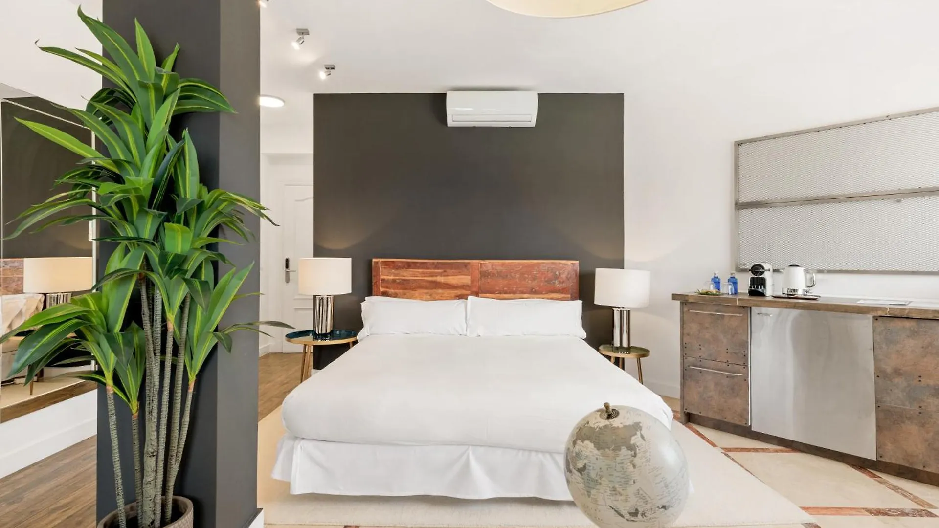 Molo Luxury Suites Puerto Banus Marbellac 0*,