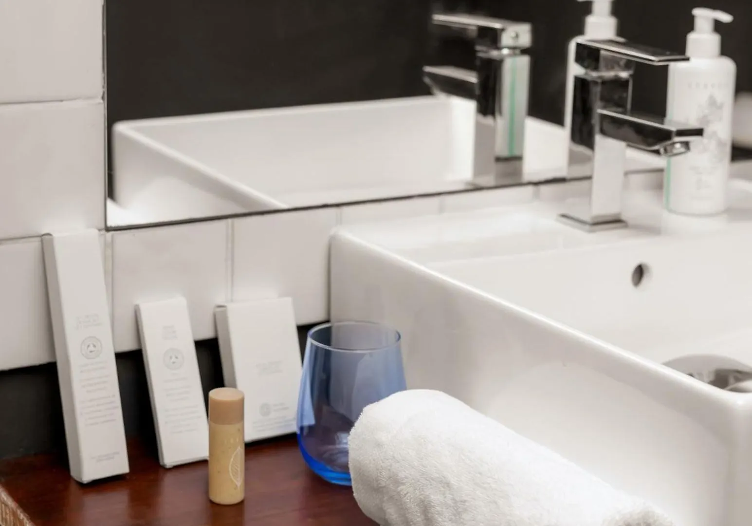 Molo Luxury Suites Puerto Banus Marbellac