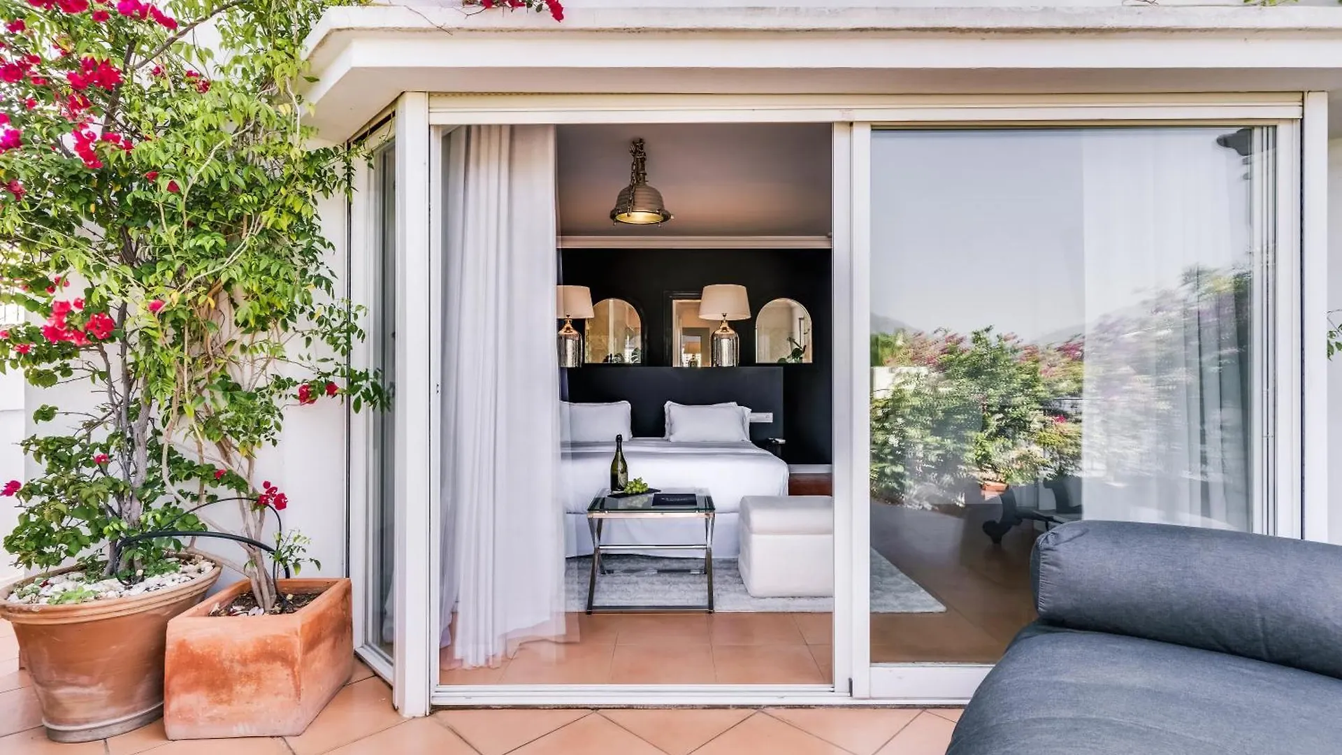 Molo Luxury Suites Puerto Banus 马尔韦利亚