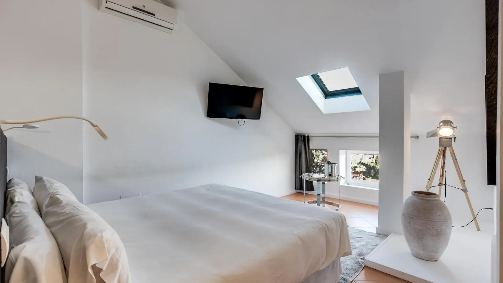 Molo Luxury Suites Puerto Banus 马尔韦利亚