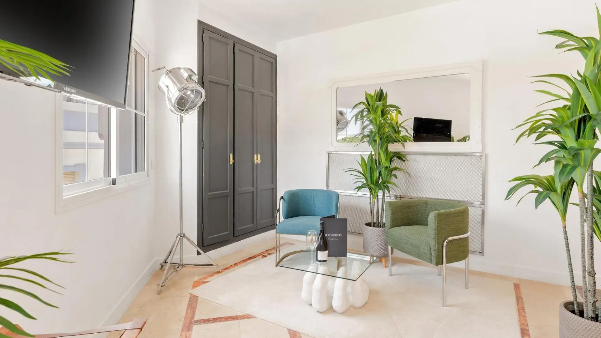 Molo Luxury Suites Puerto Banus 马尔韦利亚 0*,  西班牙