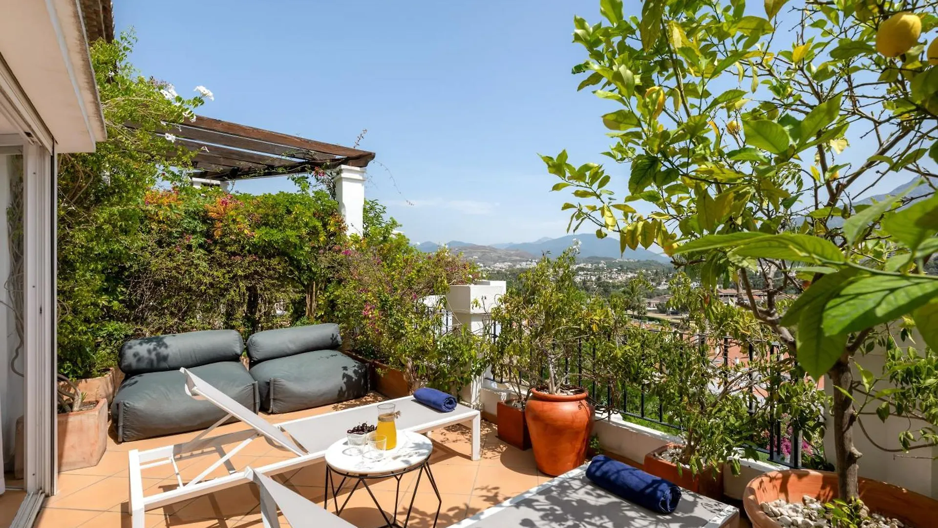 Molo Luxury Suites Puerto Banus 马尔韦利亚